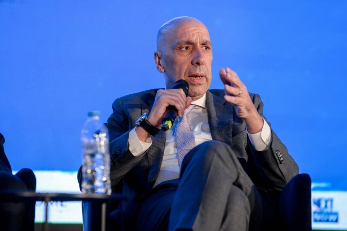 bratakos synedrio Ellada 2025 2030 1