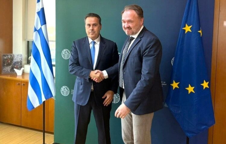 Υπουργός Περιβάλλοντος και Ενέργειας, κ. Σταύρος Παπασταύρου (1) Υπουργός Περιβάλλοντος και Ενέργειας, κ. Σταύρος Παπασταύρου (1)