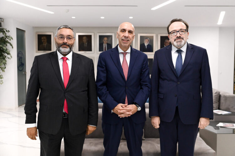 Συνάντηση με τον Επιτετραμμένο Πρέσβη της Συρίας