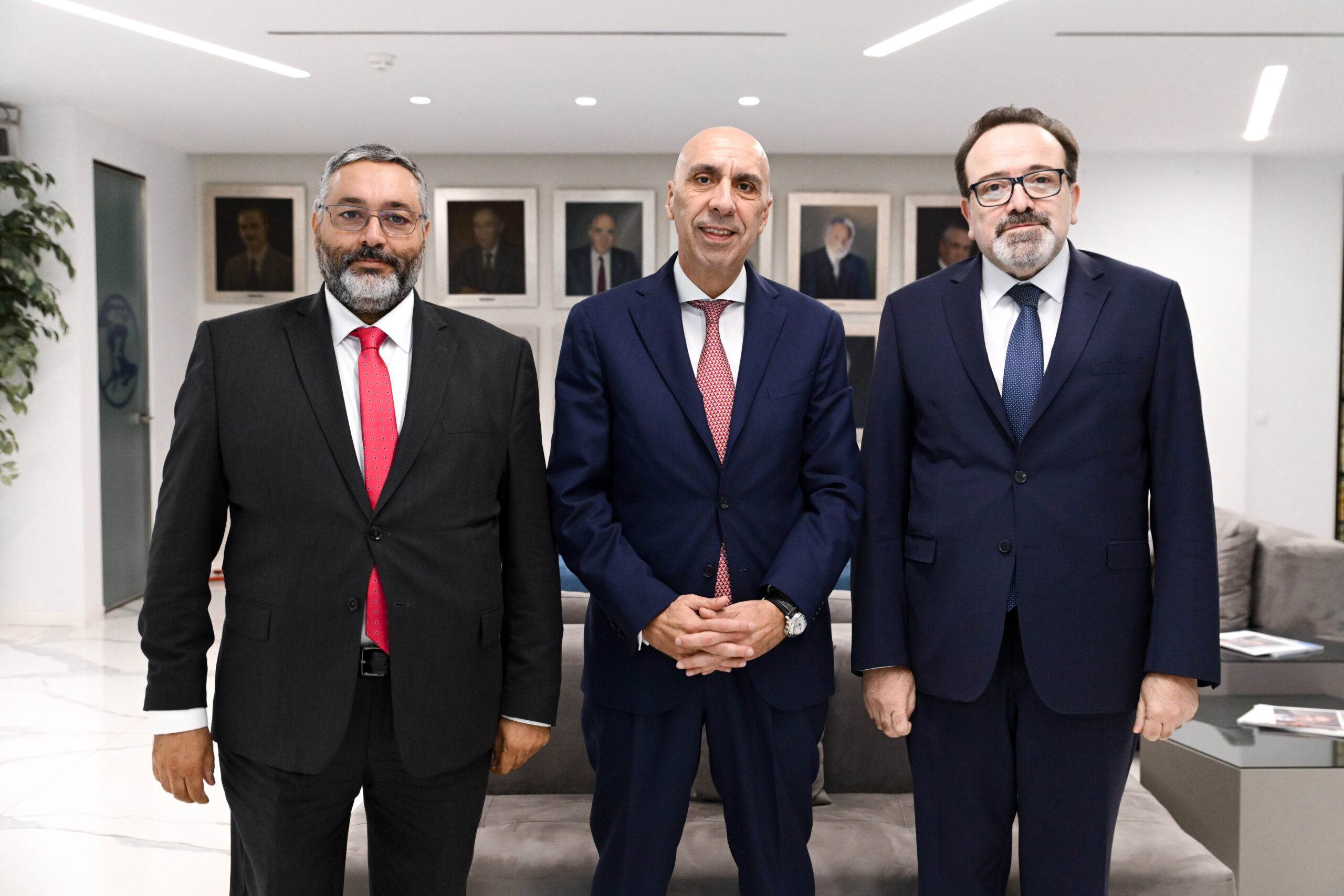 Συνάντηση με τον Επιτετραμμένο Πρέσβη της Συρίας Συνάντηση με τον Επιτετραμμένο Πρέσβη της Συρίας
