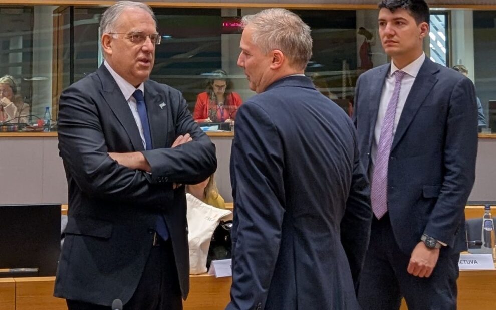 Τ. Θεοδωρικάκος