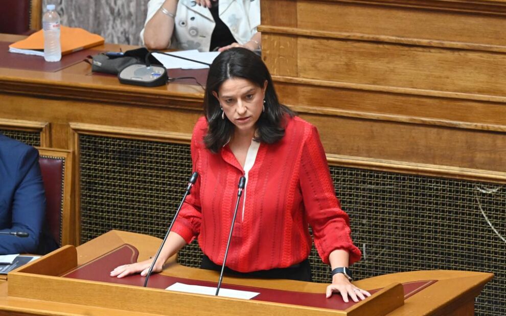 υπουργός Εργασίας και Κοινωνικής Ασφάλισης, Νίκη Κεραμέως