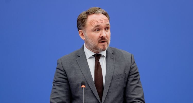 ο επίτροπος Ενέργειας της Ευρωπαϊκής Ένωσης Νταν Γιόργκενσεν