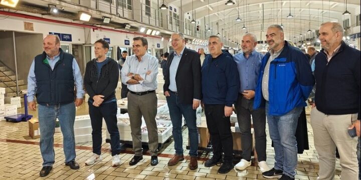Πρόγραμμα 16 εκατ. ευρώ για την αλιεία ανακοίνωσε από την Ιχθυόσκαλα ο Μ. Σχοινάς