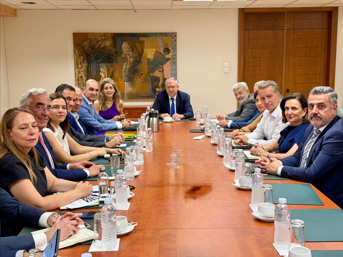 εθνική πρωτοβουλία μείωσης των τιμών σε βασικά προϊόντα