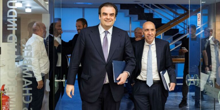 Κυριάκος Πιερρακάκης, Γιάννης Μπρατάκος